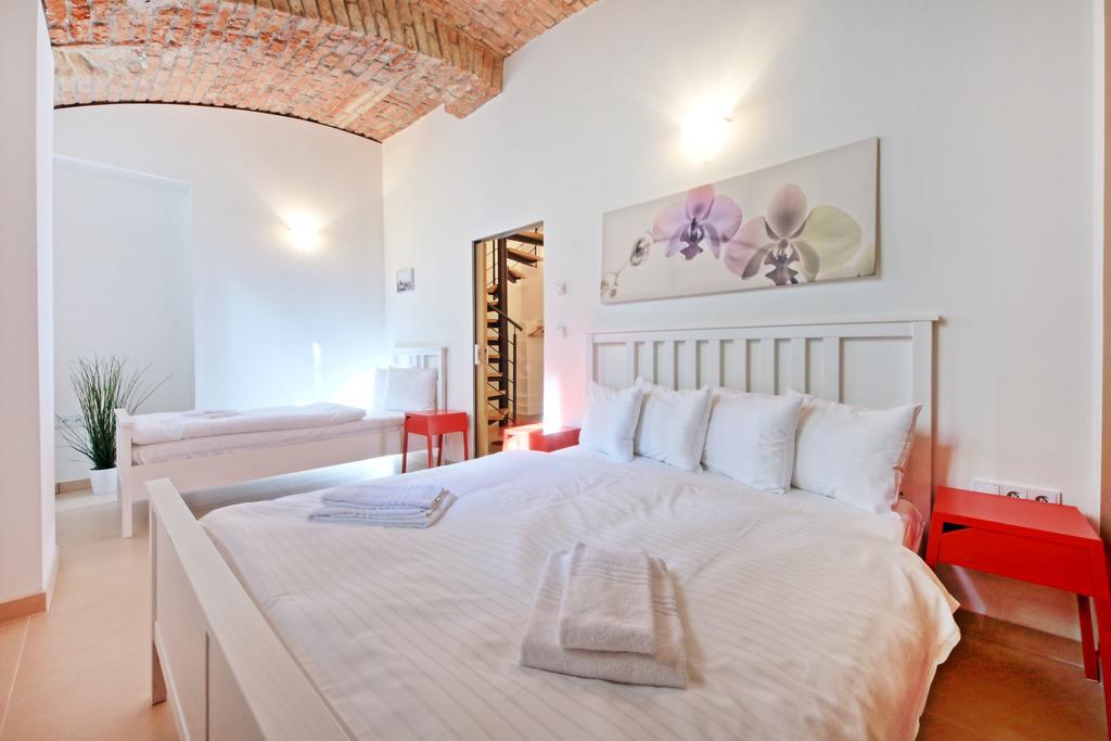 Nabo Apartments Прага Экстерьер фото